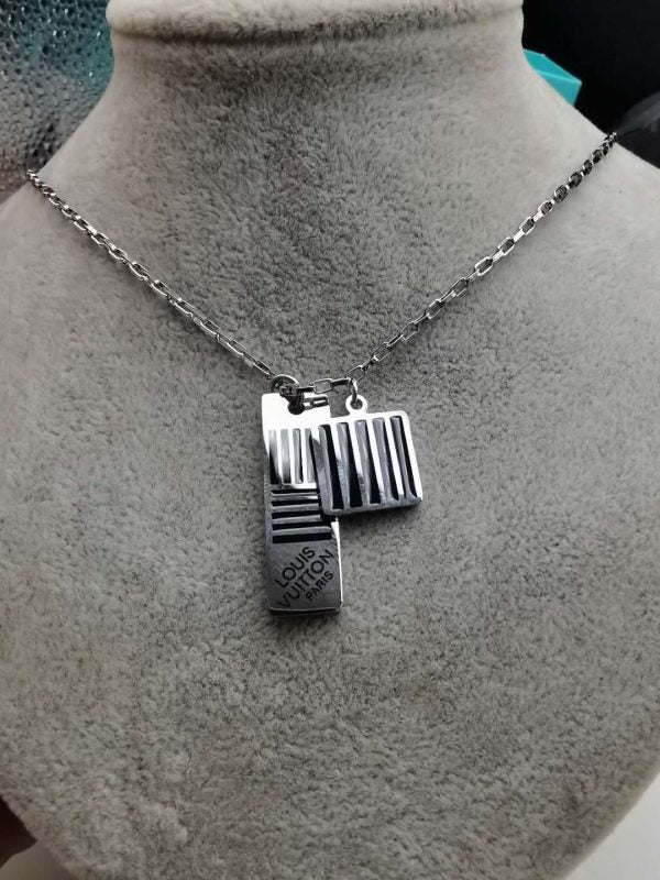 LV Necklaces 014