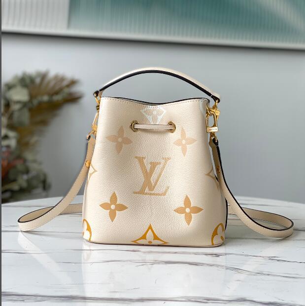 SAMC - LOV Bags - 2470