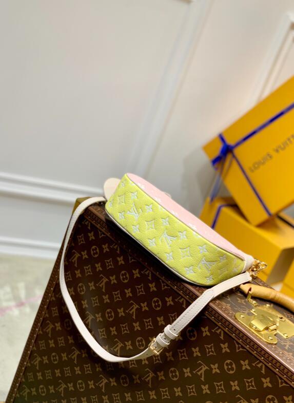 SAMC - LOV Bags - 1121