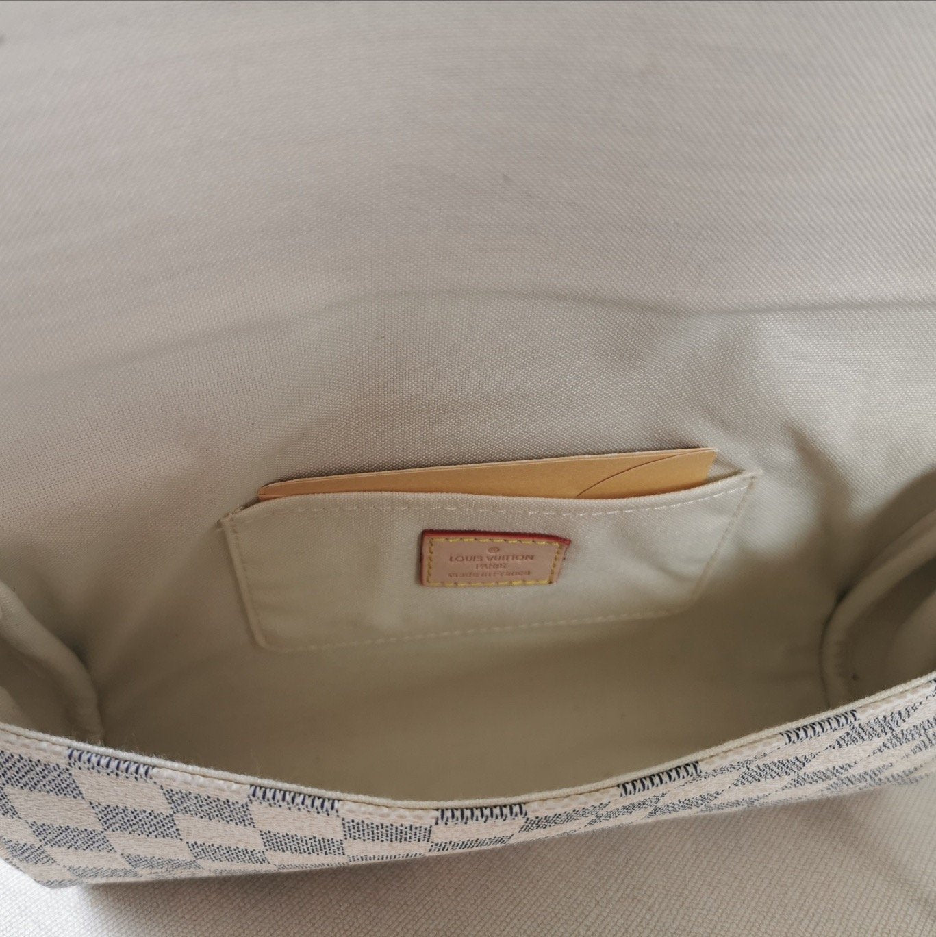 EN - New Arrival Bags LUV 281
