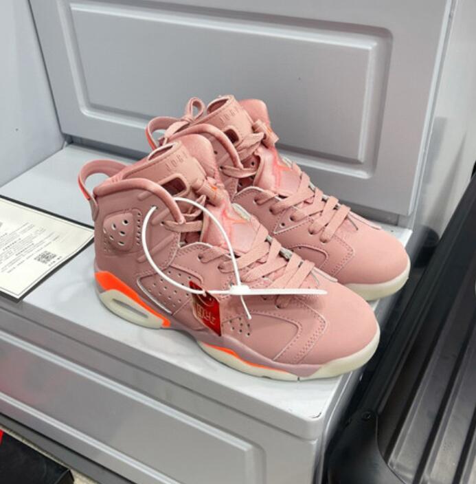 SAMC - NKE Shoes - 1630