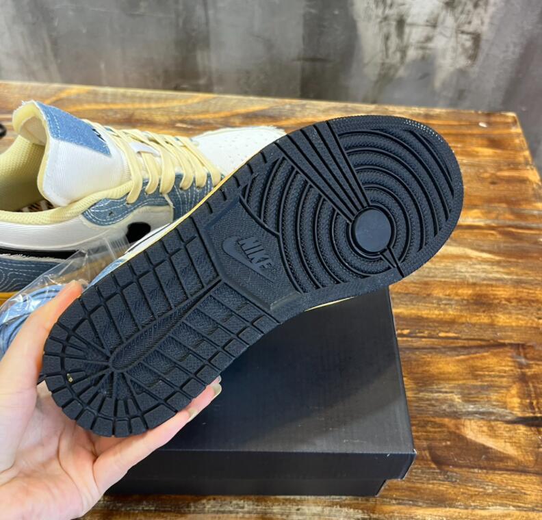 SAMC - NKE Shoes - 382