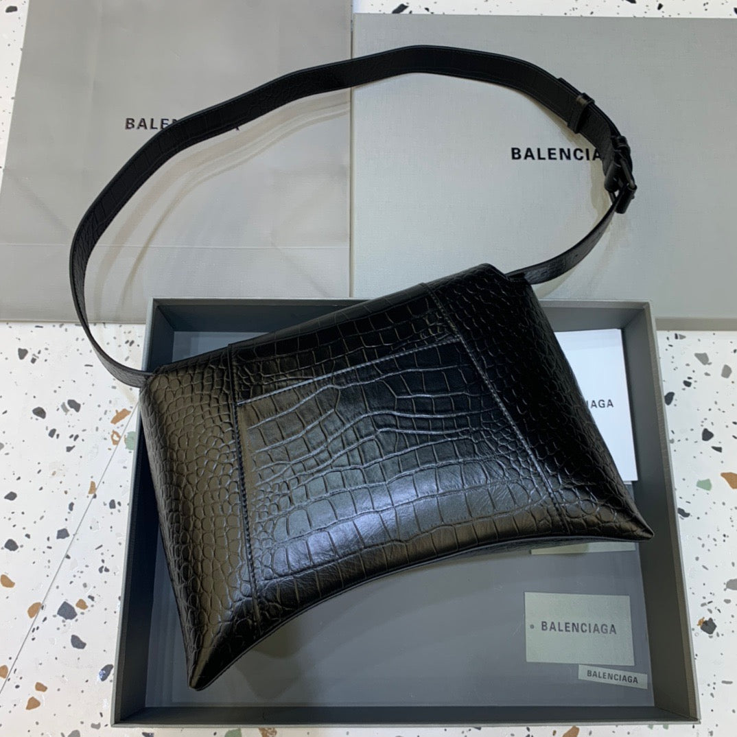 Balen Downtown MeGLAMIum Shoulder Bag In Black, For Women,  Bags 12.6in/32cm