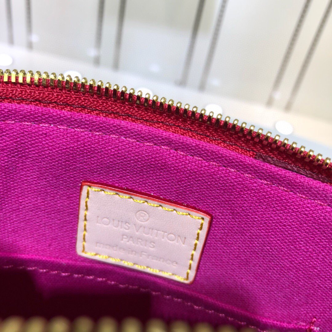 EN - New Arrival Bags LUV 058
