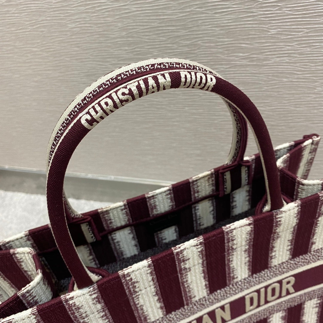 GLAMI MeGLAMIum Book Tote Red D-Stripes Embroidery For Women 36cm/16.5in CD