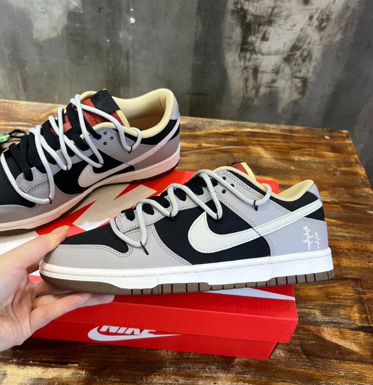 SAMC - NKE Shoes - 261