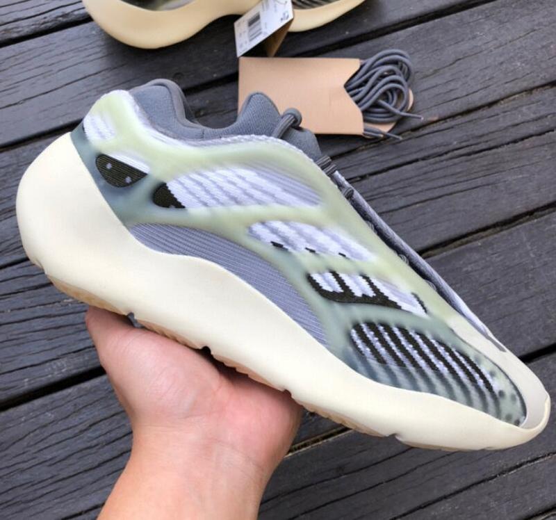 SAMC - NKE Shoes - 748