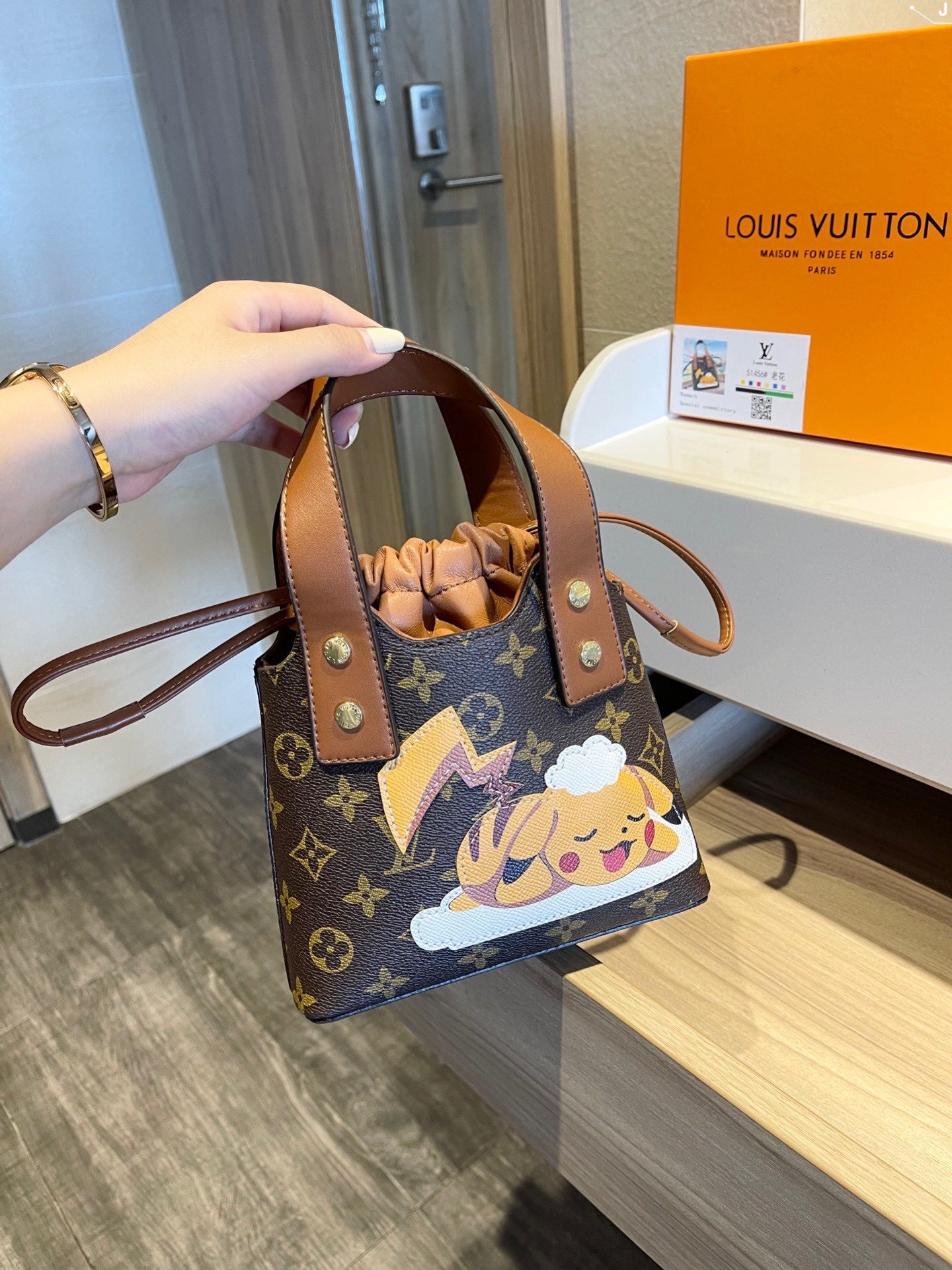 EN - New Arrival Bags LUV 500