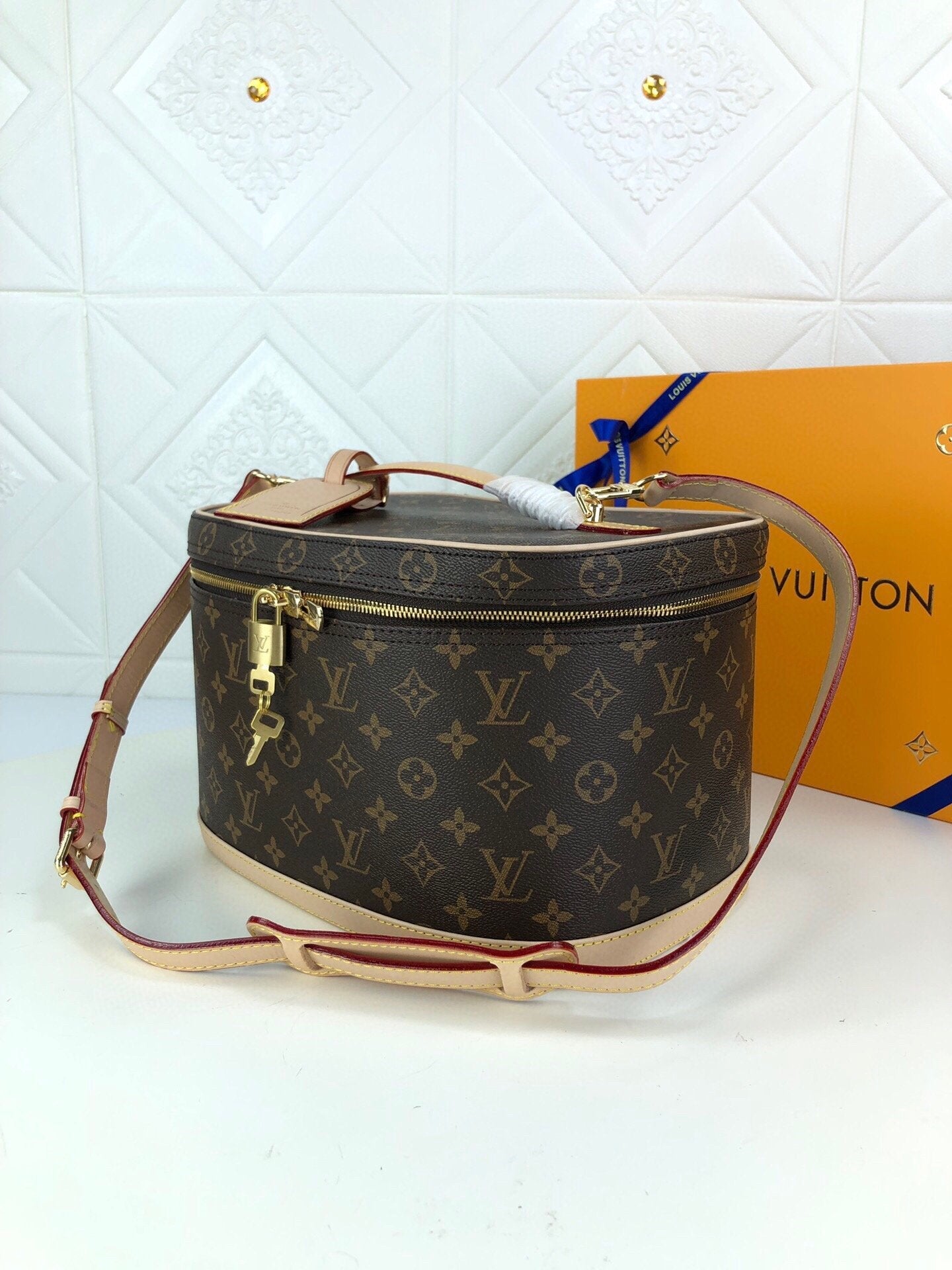 EN - New Arrival Bags LUV 024
