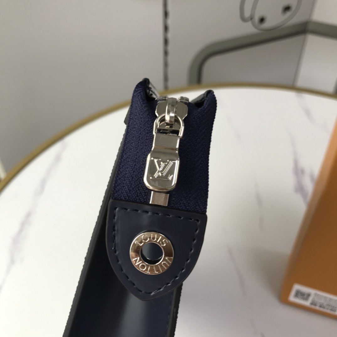 EN - New Arrival Wallet LUV 071