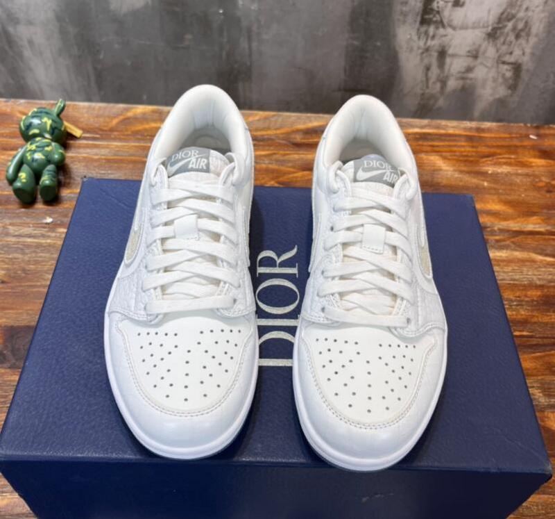 SAMC - NKE Shoes - 466