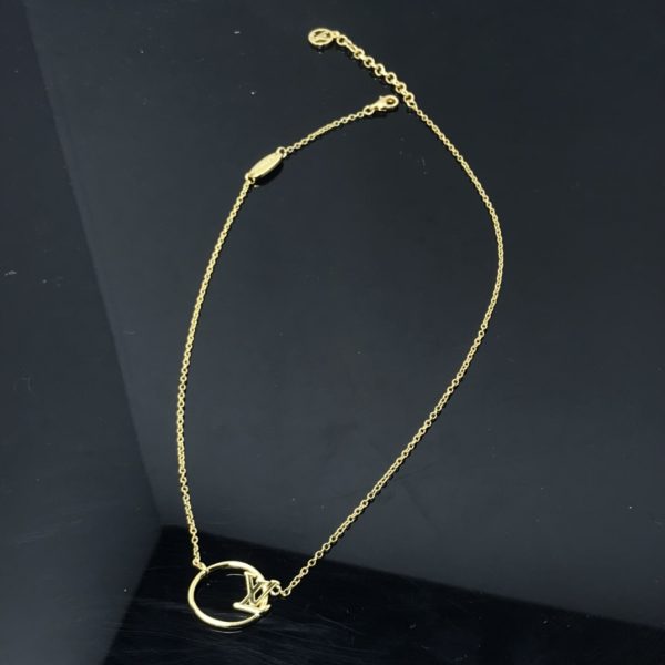 LV Necklaces 055