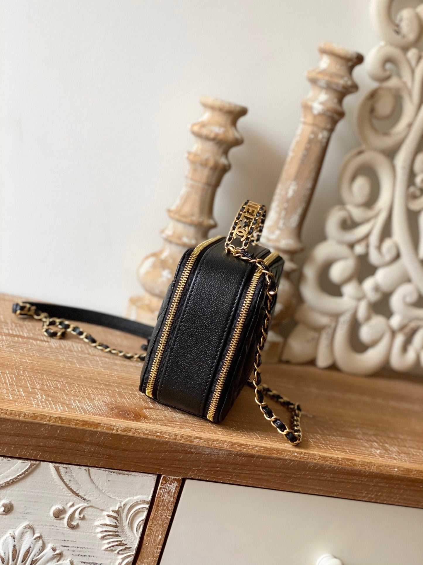 CHLÃ‚Â Small Vanity Case Gold Hardware Black For Women Handbags, Shoulder Bags 5.9in/15cm AS3228 B08008 94305