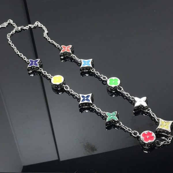 LV Necklaces 004