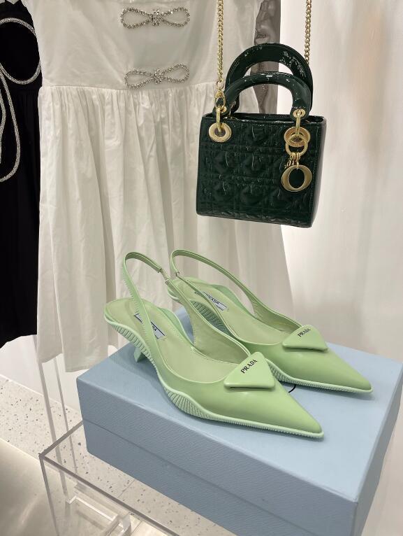 GlamyWomen Shoes - 687