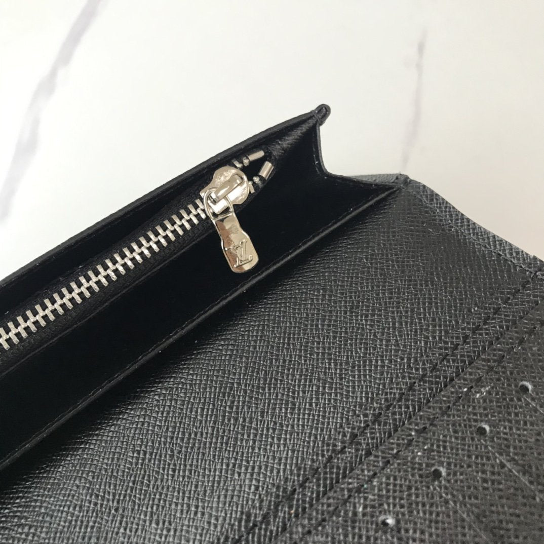EN - New Arrival Wallet LUV 051