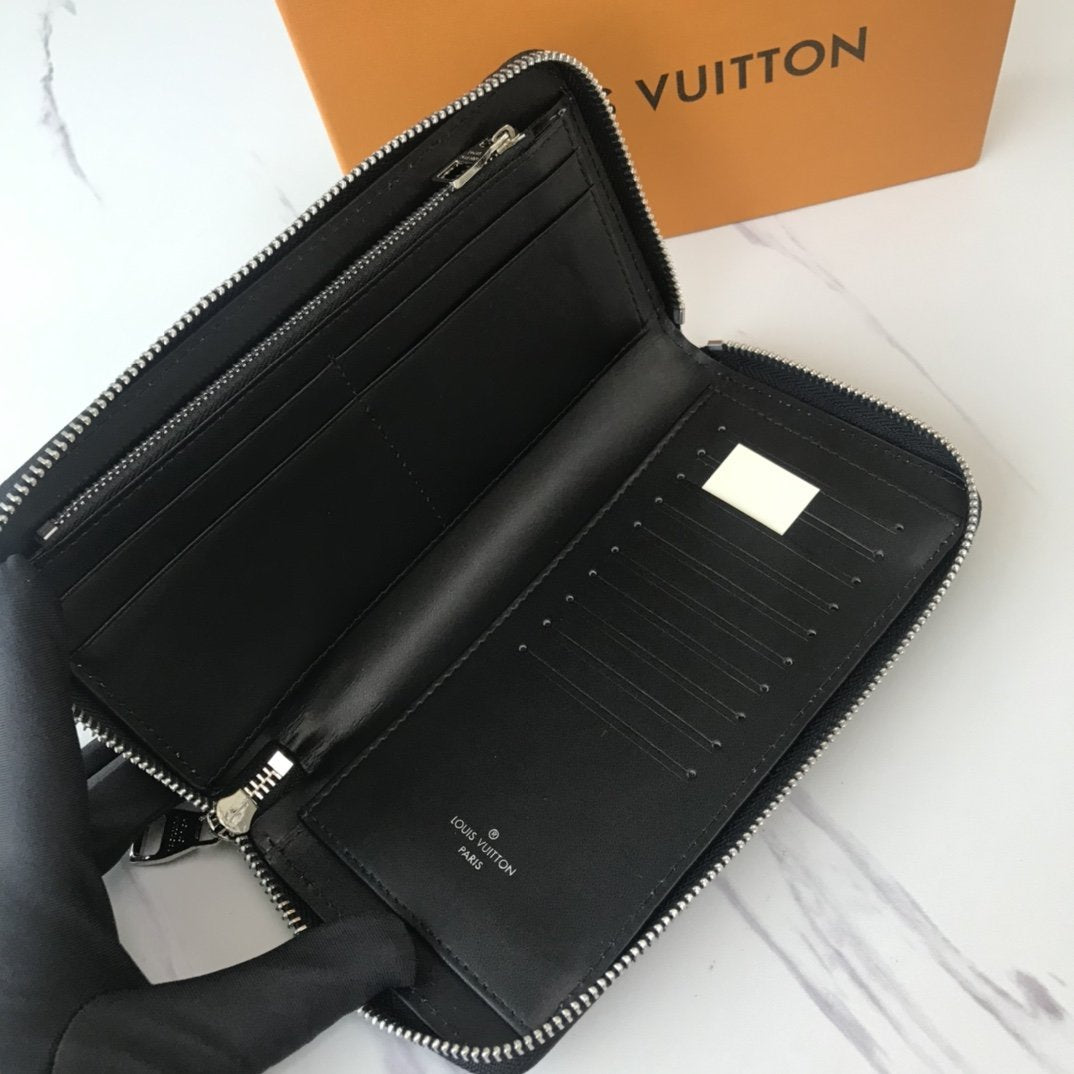 EN - New Arrival Wallet LUV 069