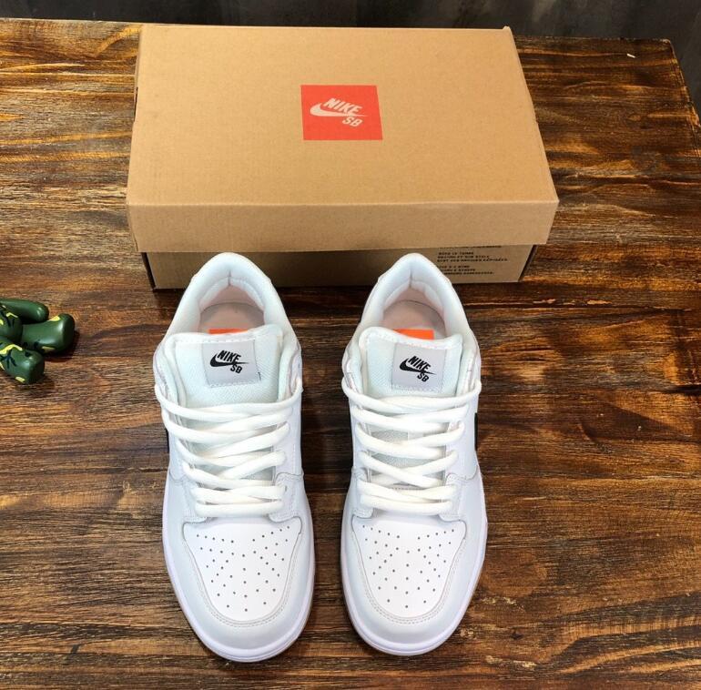 SAMC - NKE Shoes - 1757