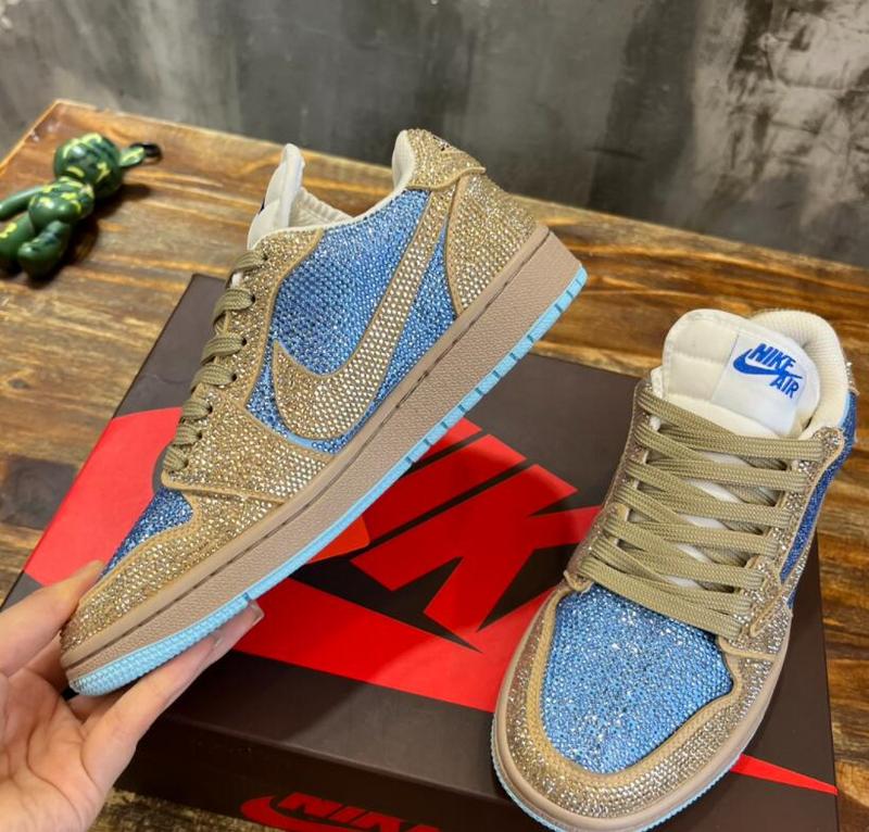 SAMC - NKE Shoes - 427