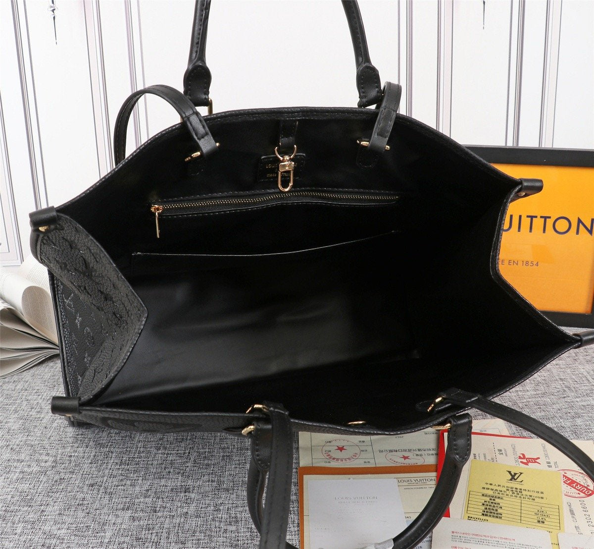 EN - New Arrival Bags LUV 296