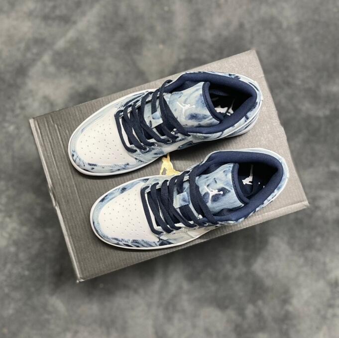 SAMC - NKE Shoes - 1585