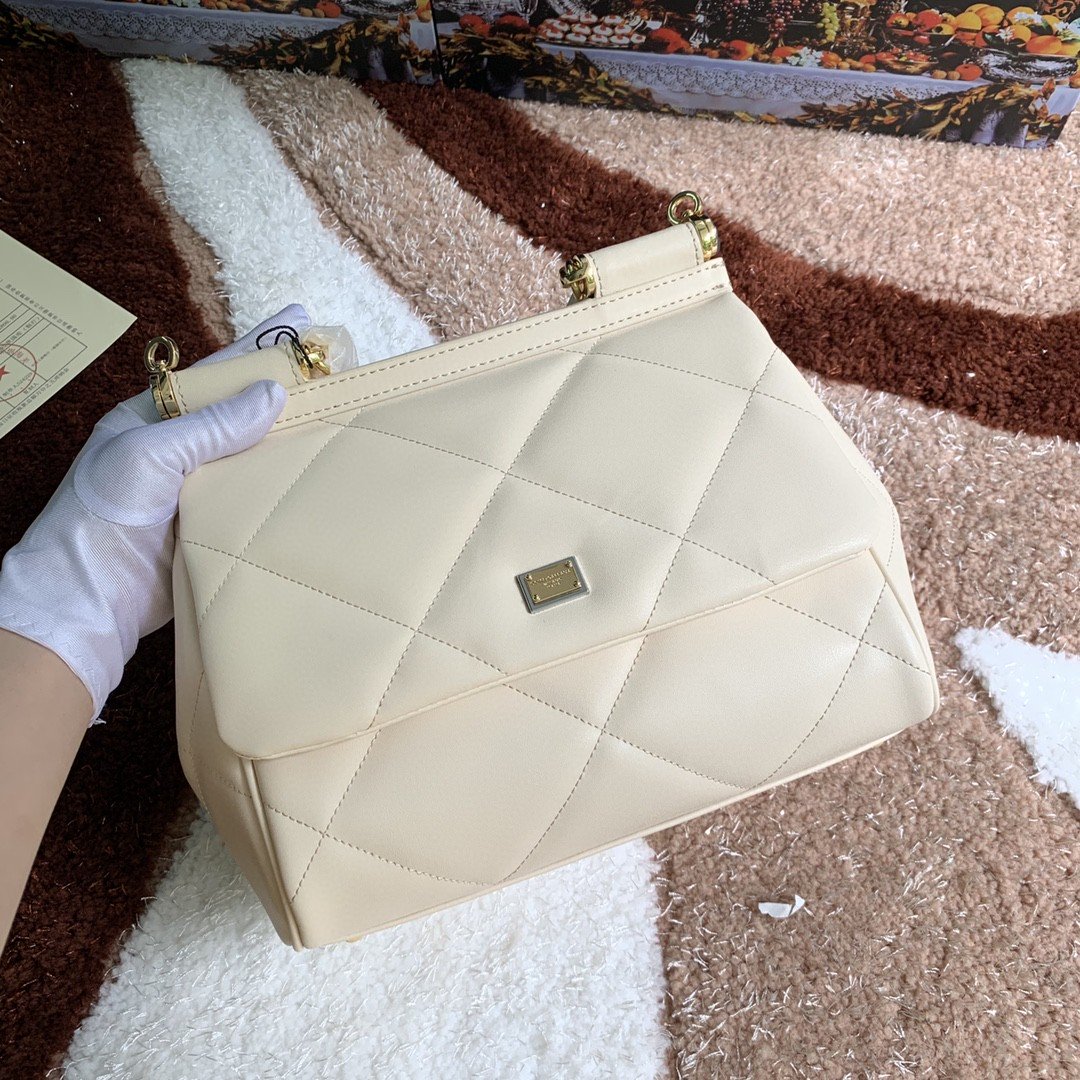 GLAMI MeGLAMIum Sicily Bag In Quilted White For Women 10.2in/26cm GLAMI GLAMI6002AW59180002