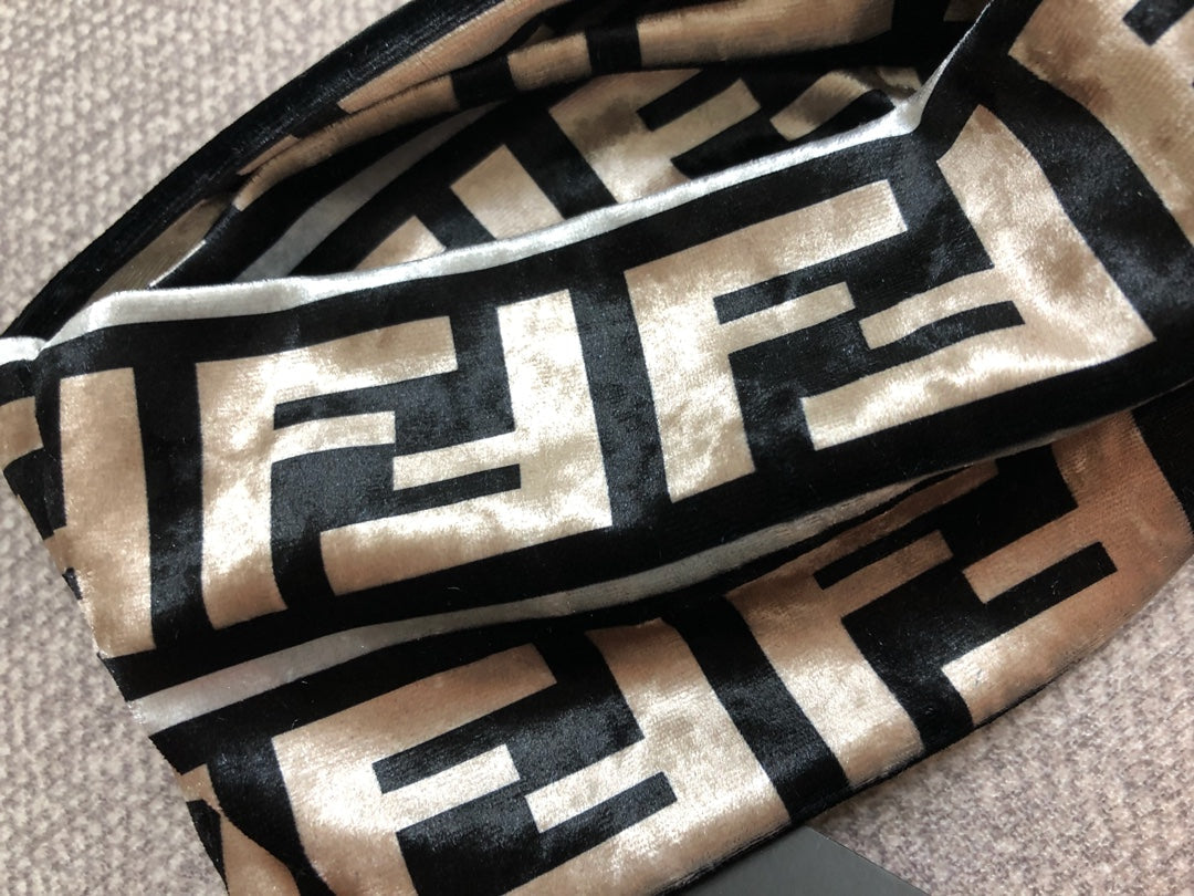 EN - Luxury Hair Band FEI 022