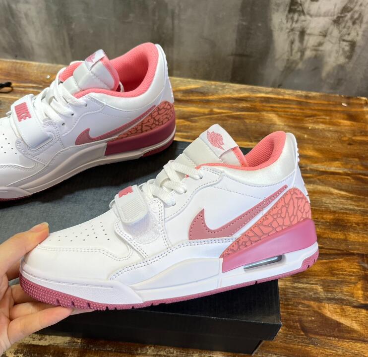 SAMC - NKE Shoes - 540