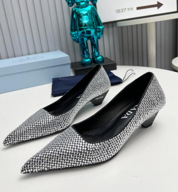 GlamyWomen Shoes - 124