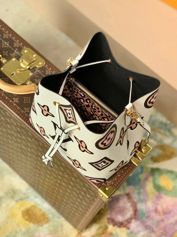 LOV2 Bags - Luxurious Bags  1434