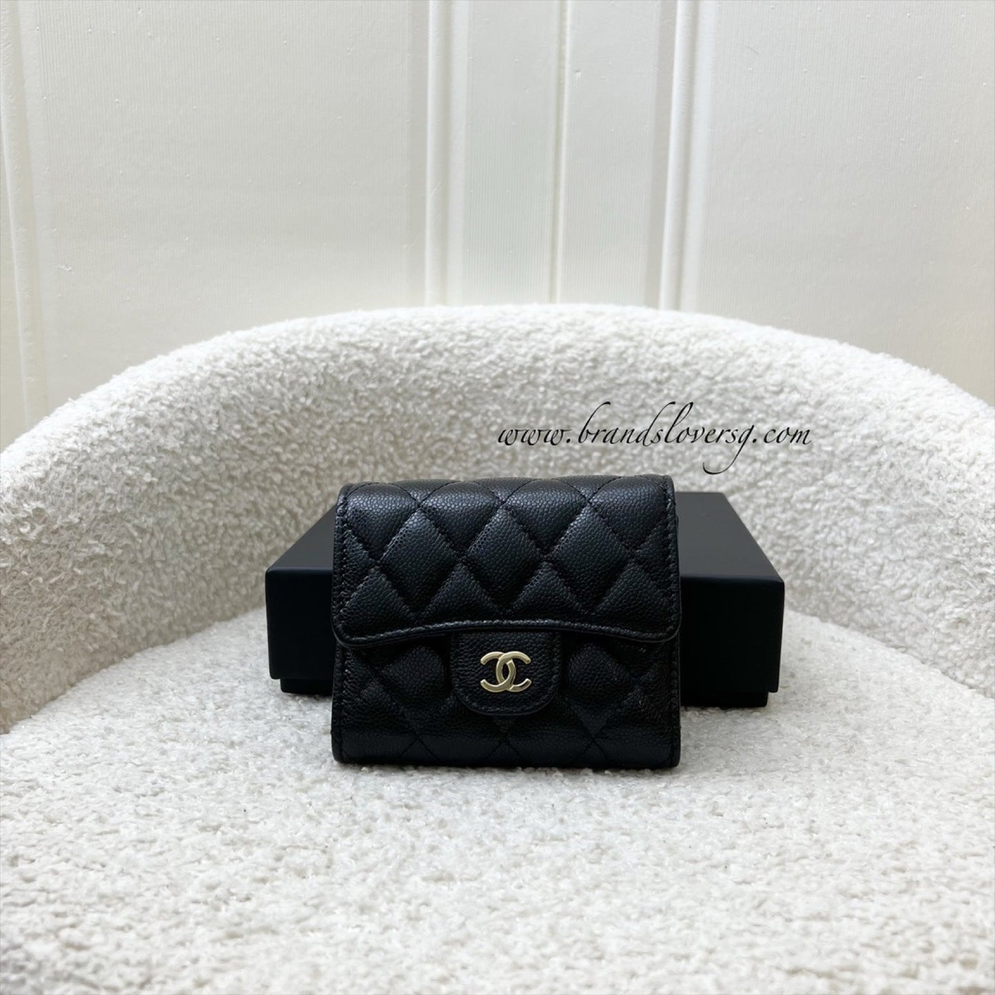 GLM-Compact Small Trifold Wallet in Black Caviar and LGHW