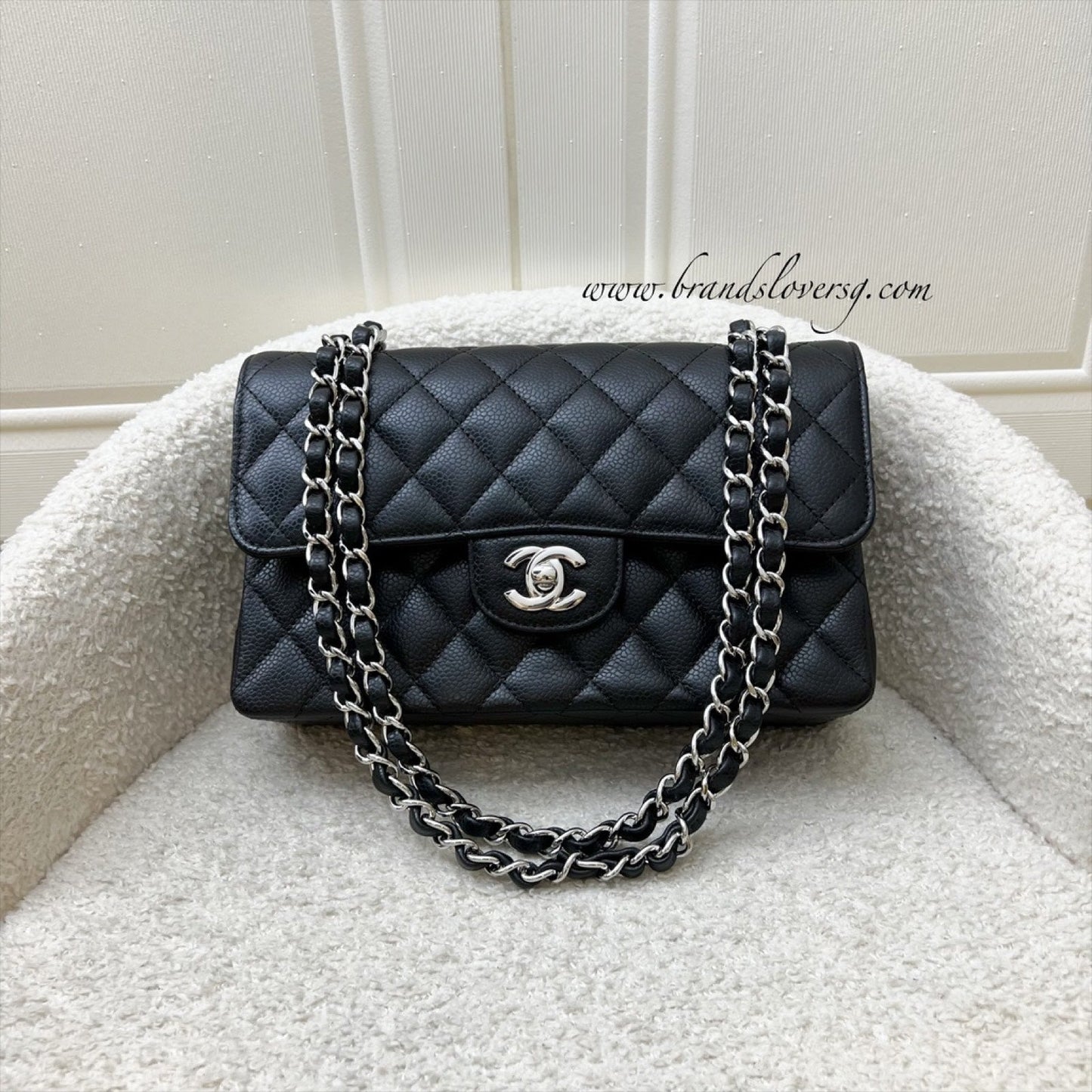 GLM-Small Classic Flap CF in Black Caviar and SHW (Model: A01113)