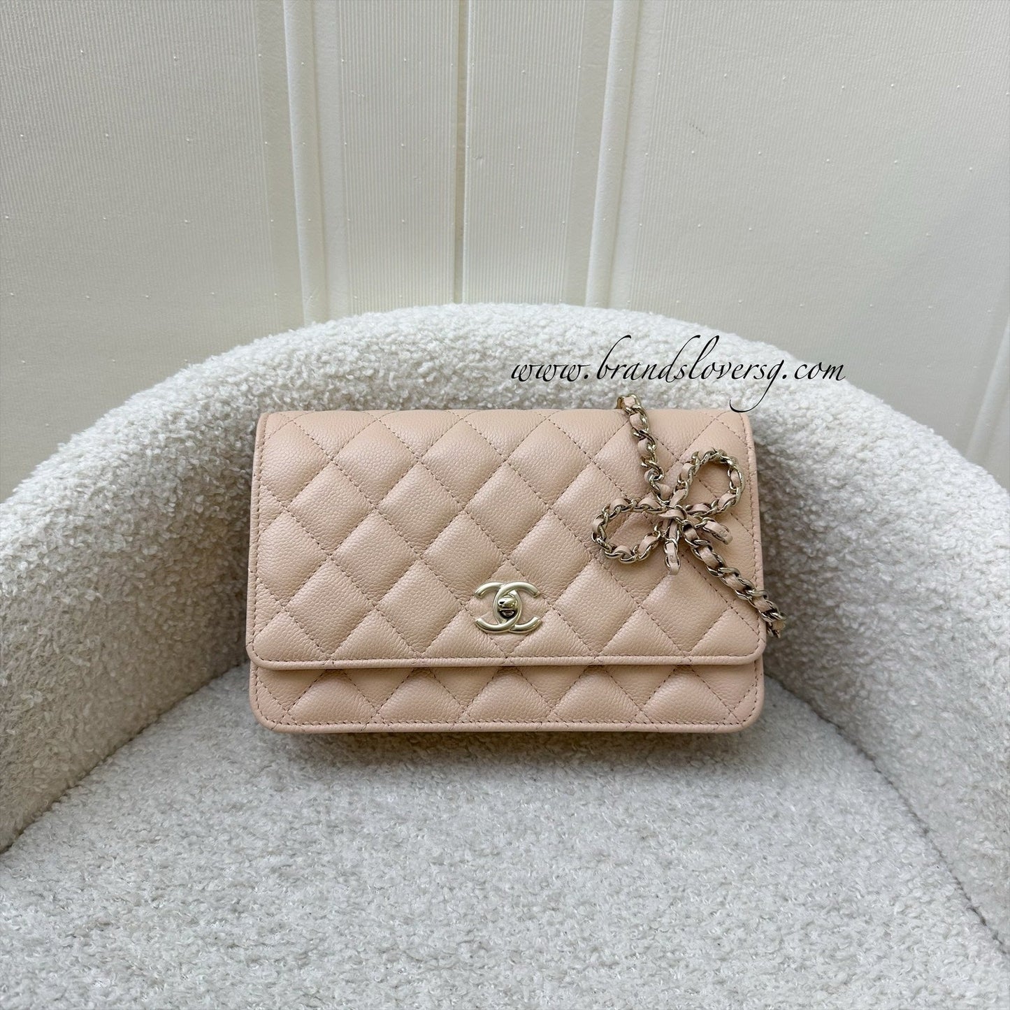 GLM-23S Ribbon Chain Wallet on Chain WOC in Beige Caviar LGHW