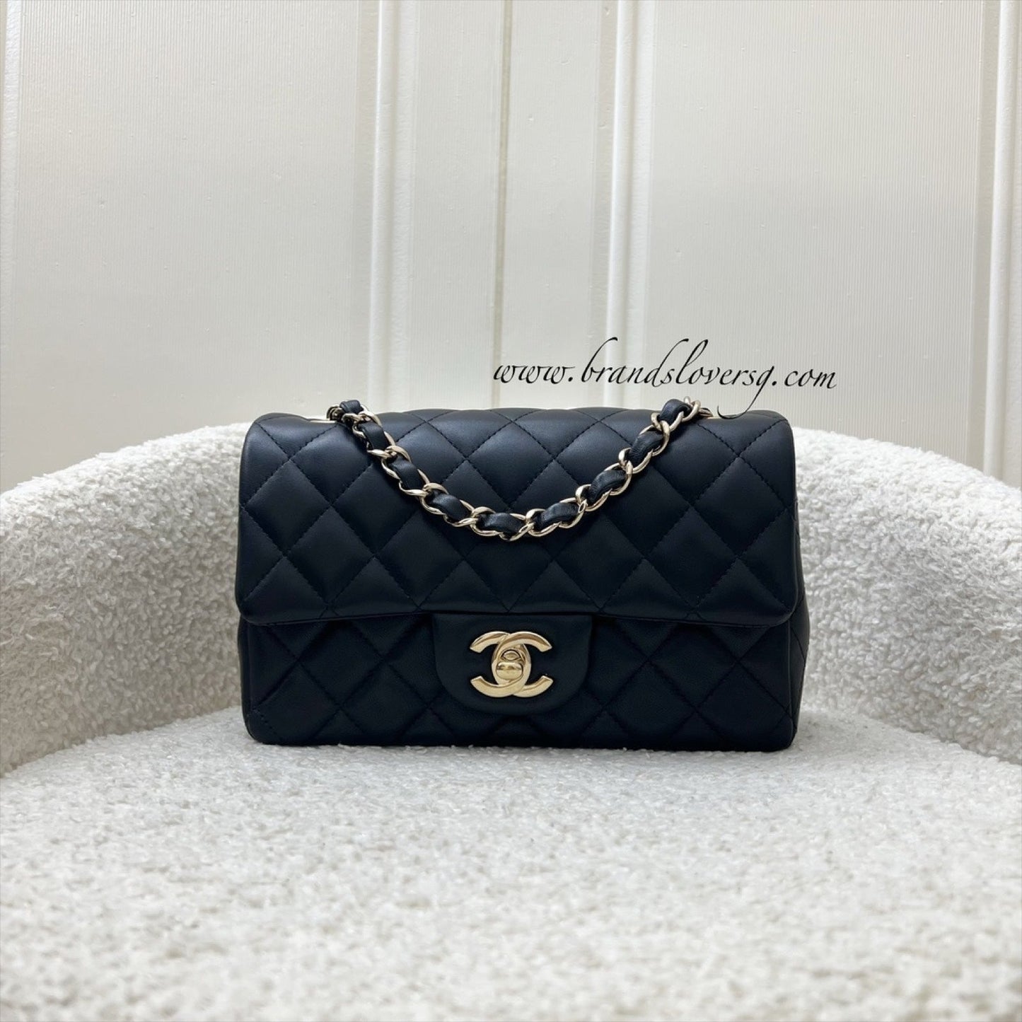 GLM-Classic Mini Rectangle Flap in Black Lambskin and LGHW (Model: A69900)