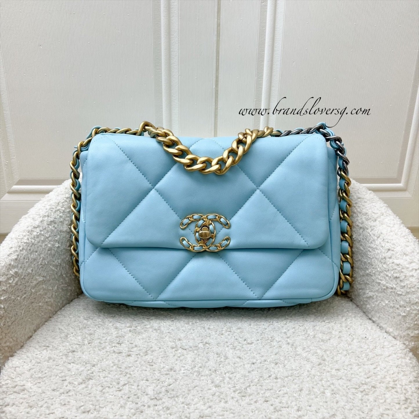 GLM-19 Small Flap in Sky Blue Lambskin and 3-Tone Hardware (Model: AS1160)