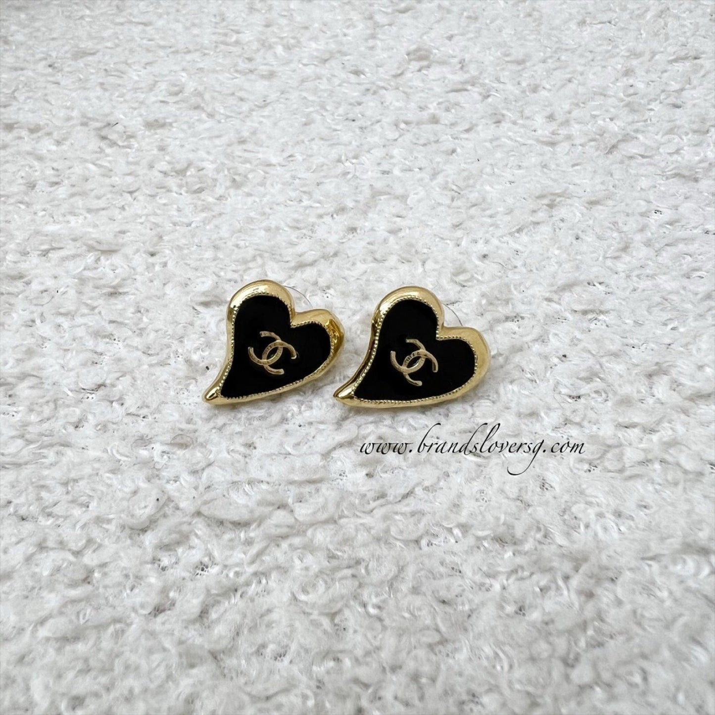 GLM-22P GLM- Logo Heart Earrings in Black Enamel and AGHW