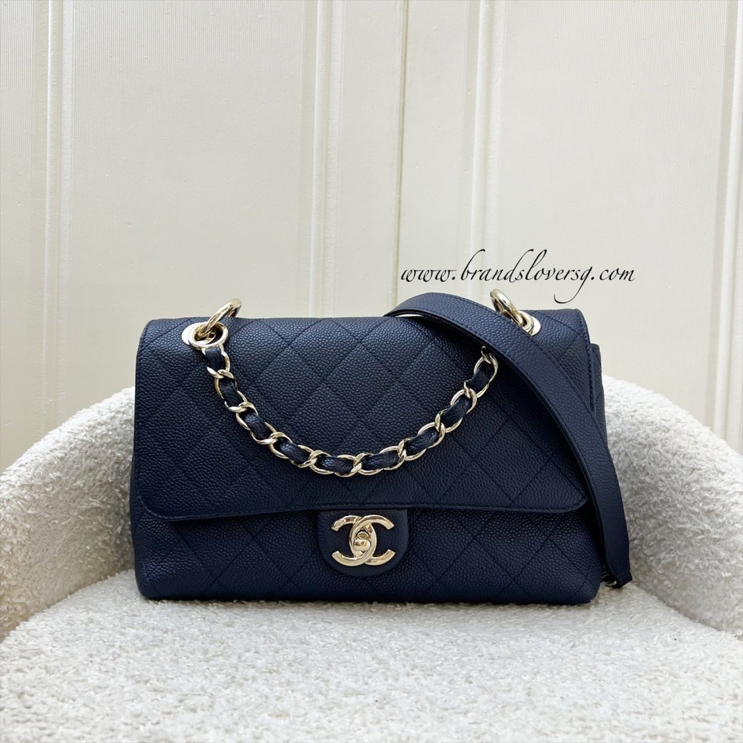 GLM-City Walk Flap in Navy Caviar LGHW (Model: AS1574)