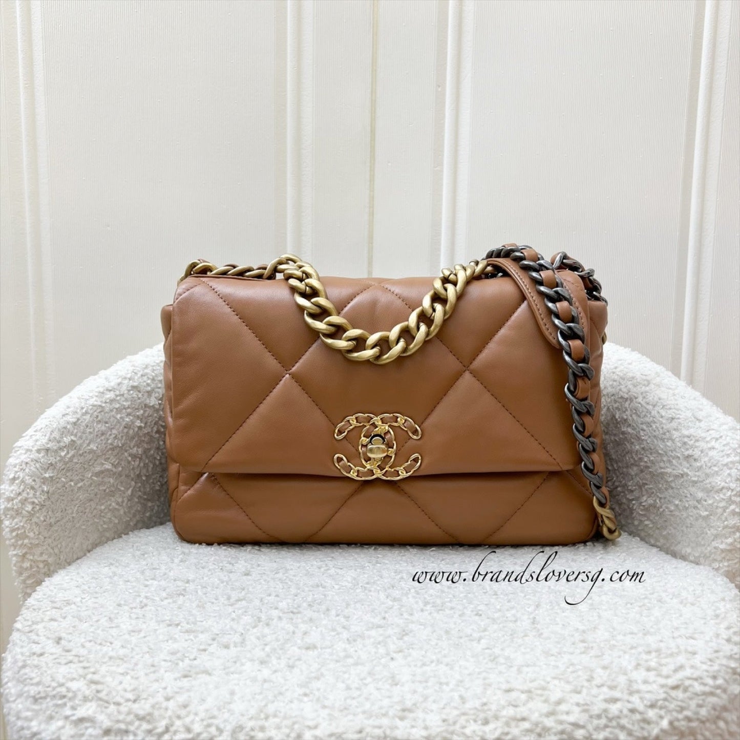 GLM-19 Small Flap in 22S Caramel Lambskin and 3-tone HW
