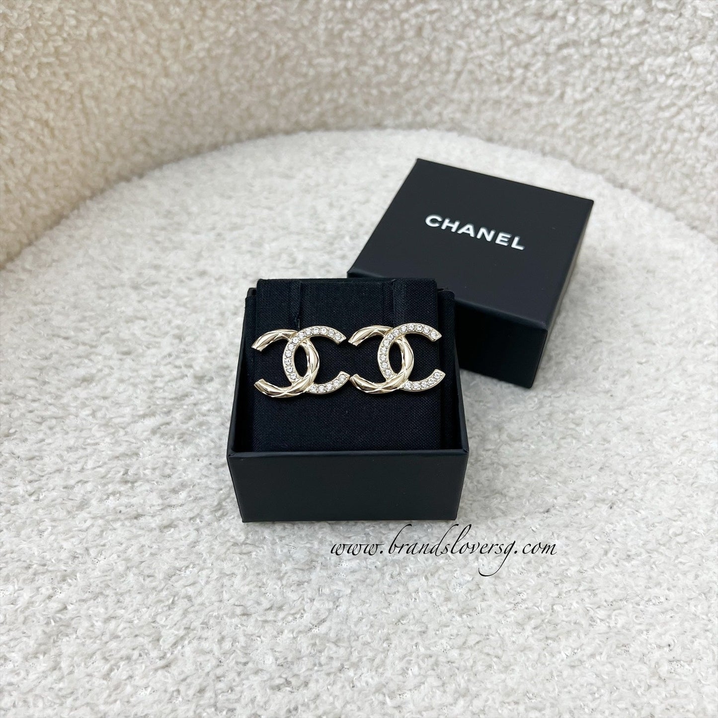 GLM-Medium GLM- Logo Earrings with Crystals in LGHW