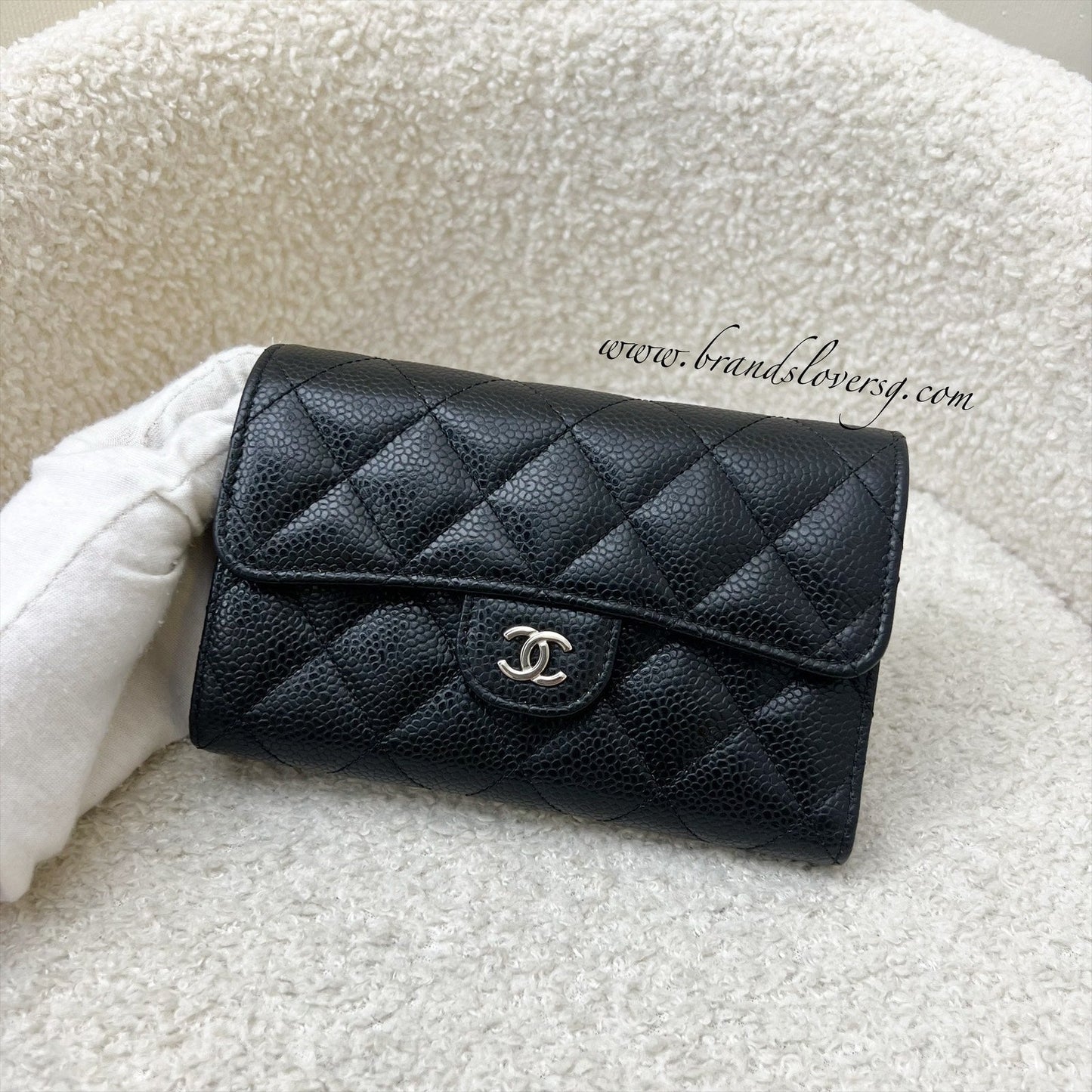 GLM-Classic Medium Trifold Wallet in Black Caviar and SHW