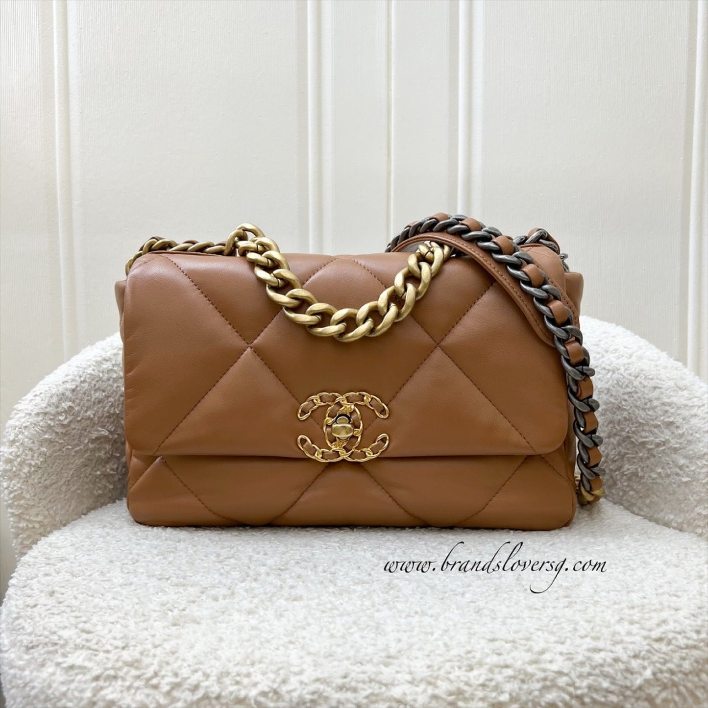 GLM-19 Small Flap in 22S Caramel Lambskin and 3-tone HW (Model: AS1160)
