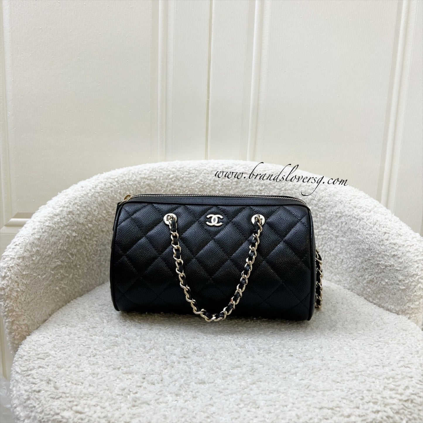 GLM-25P Bowling Bag in Black Caviar and LGHW (Model: AP4474)