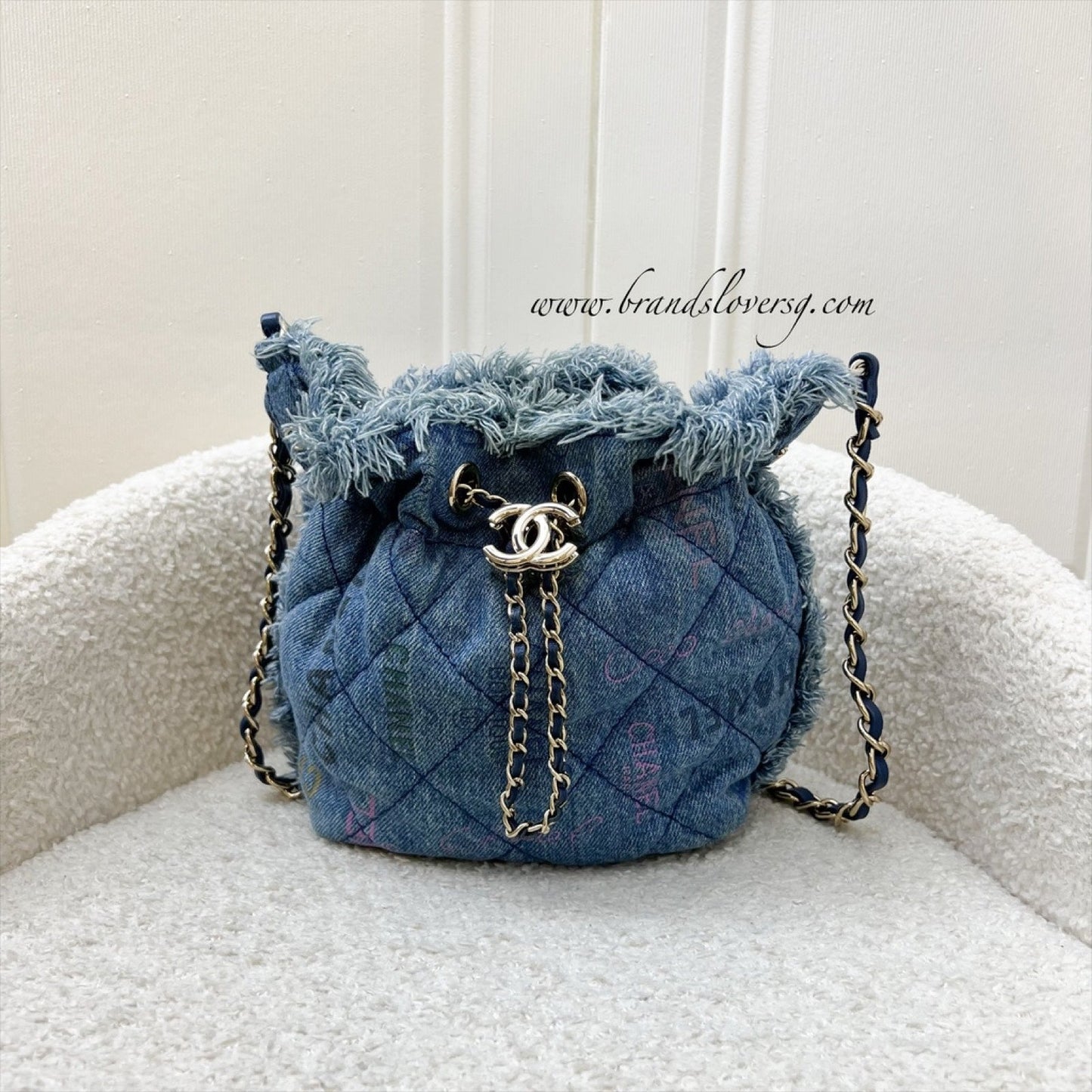 GLM-22P Denim Mood Mini Drawstring Bucket Bag in Blue Printed Denim and LGHW