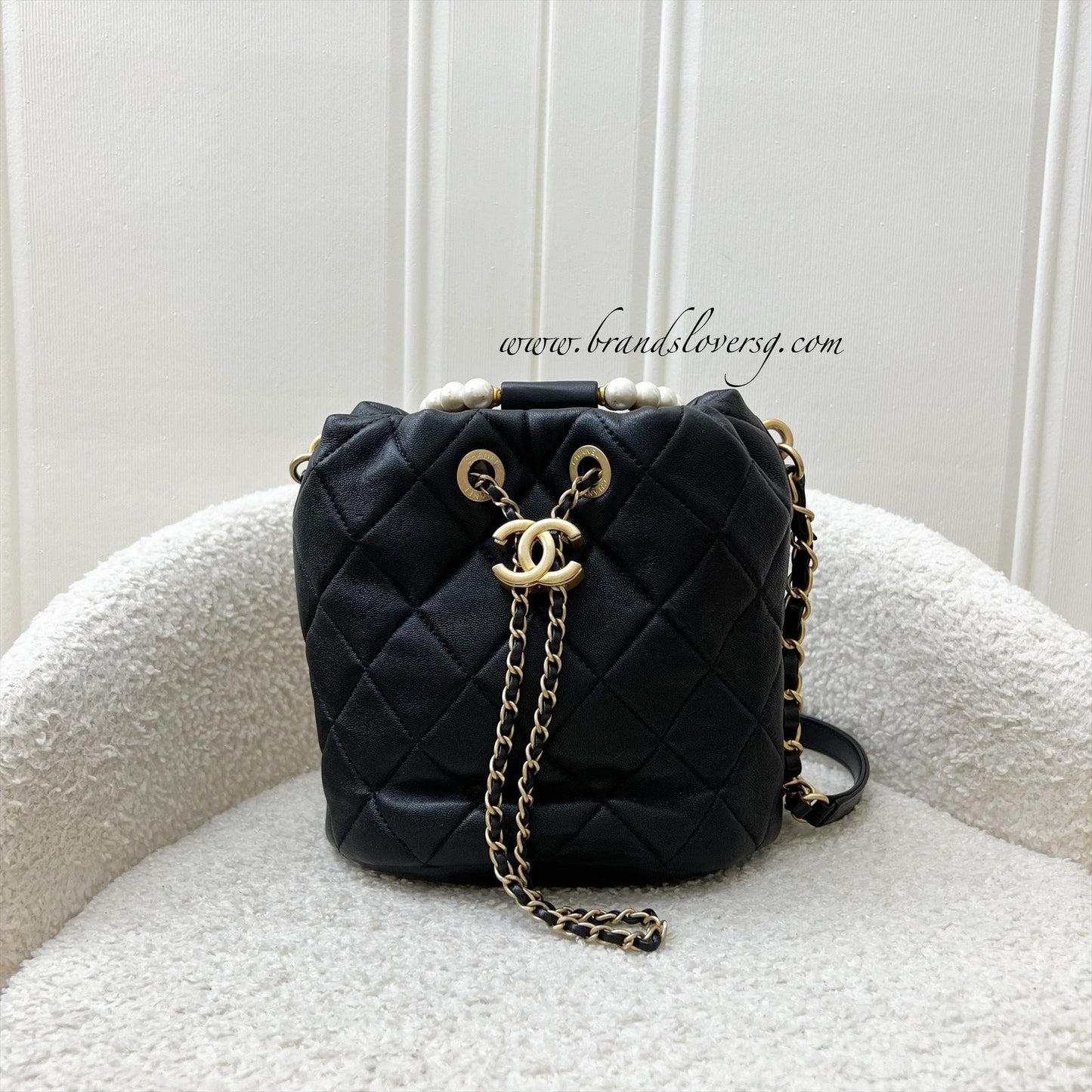 GLM-Pearl Handle Mini Drawstring Bucket Bag in Black Lambskin and AGHW (Model: AS2608)