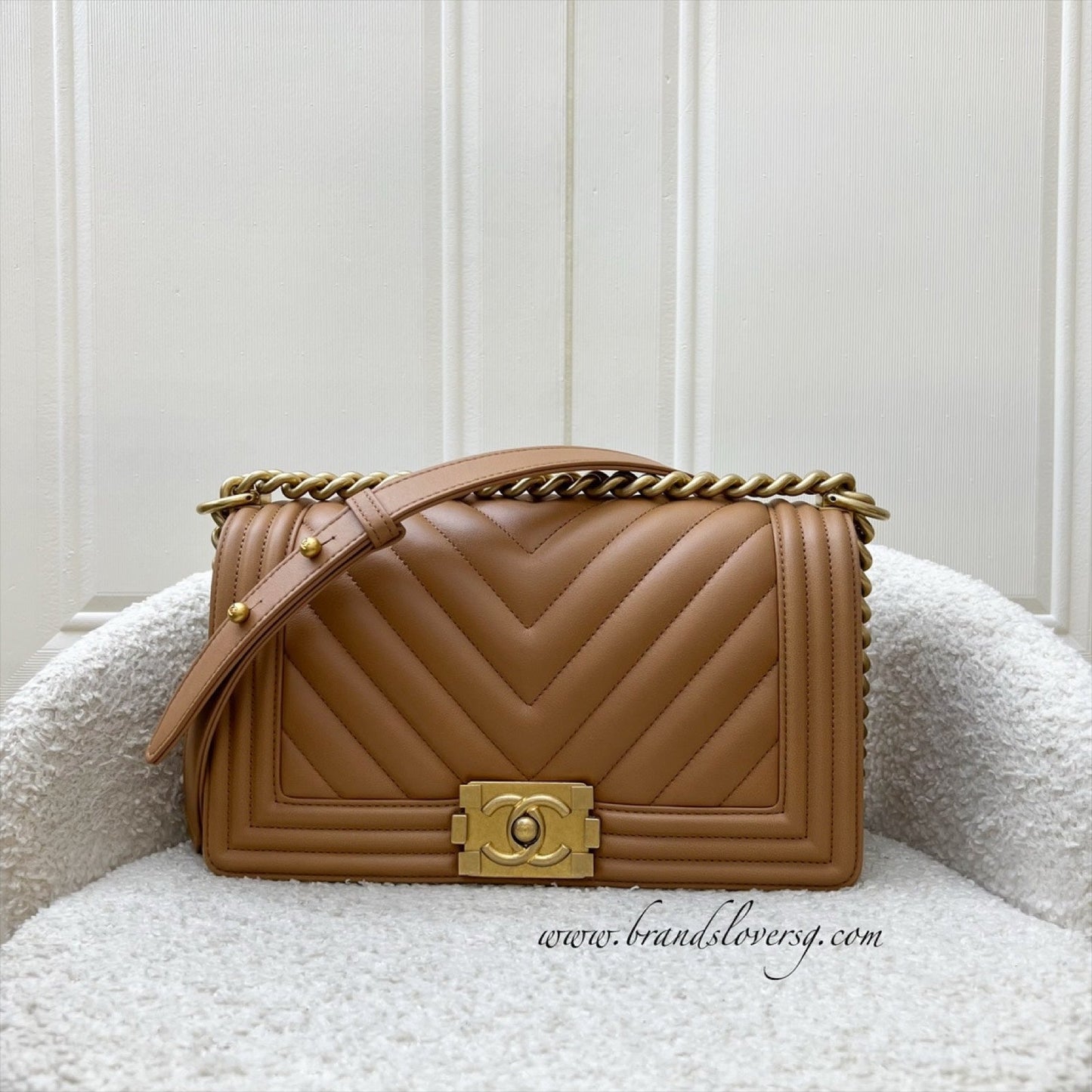 GLM-Medium 25cm Boy Flap in Chevron Quilted Caramel Lambskin and AGHW (Model: A67086)