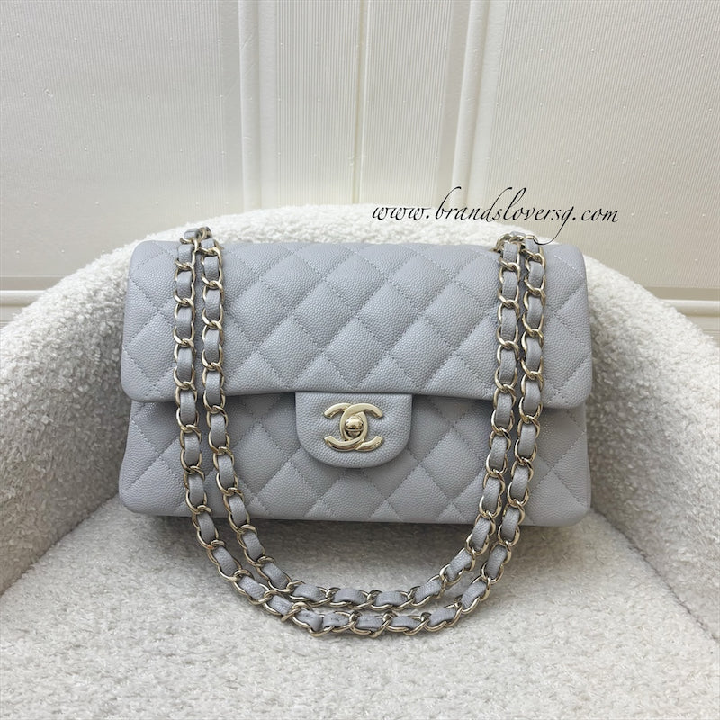 GLM-Small Classic Flap CF in 21A Dove Grey Caviar and LGHW