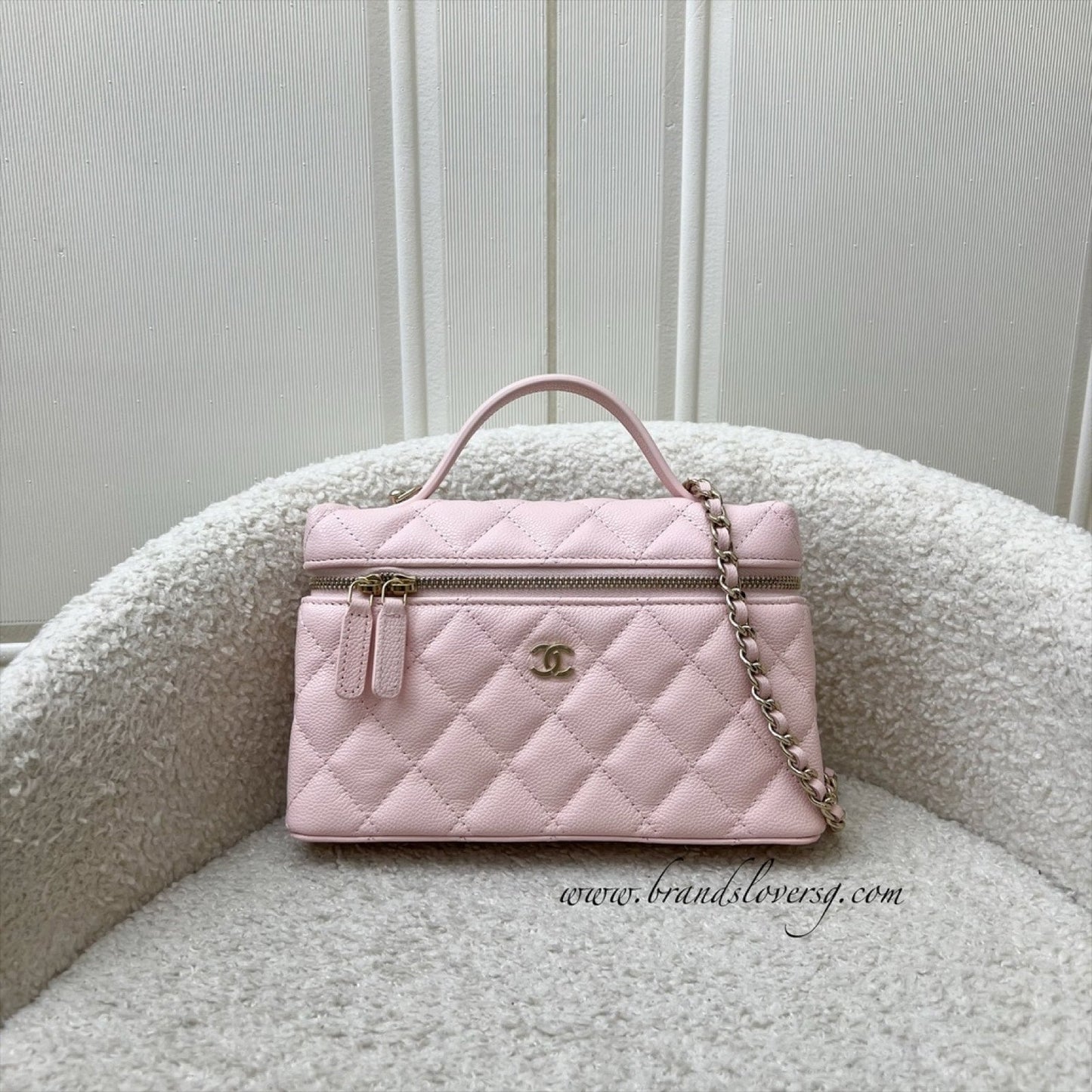 GLM-Vanity / Clutch with Chain (LP Style Bag) in 25S Light Pink Caviar and LGHW (Model: AP4385)