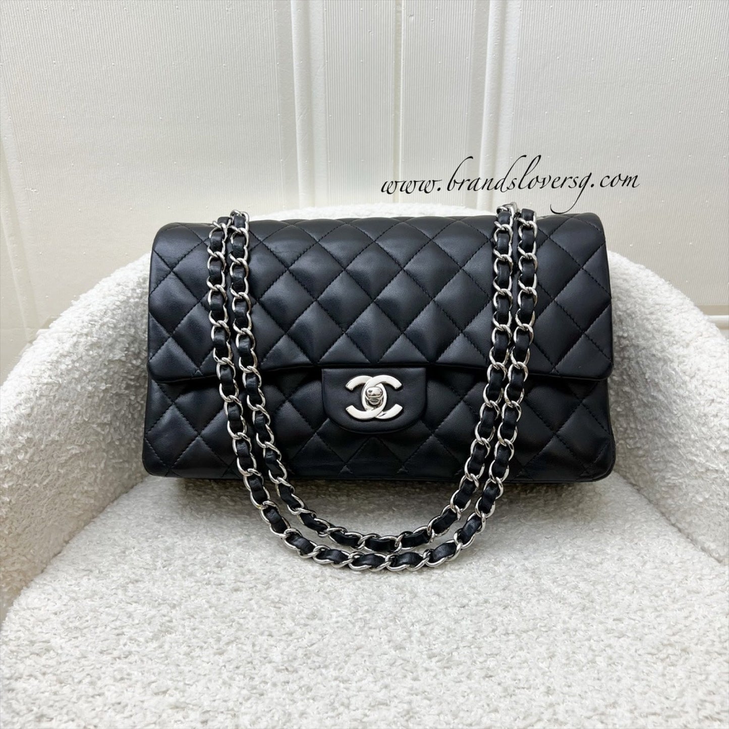 GLM-Medium Classic Flap CF in Black Lambskin and SHW