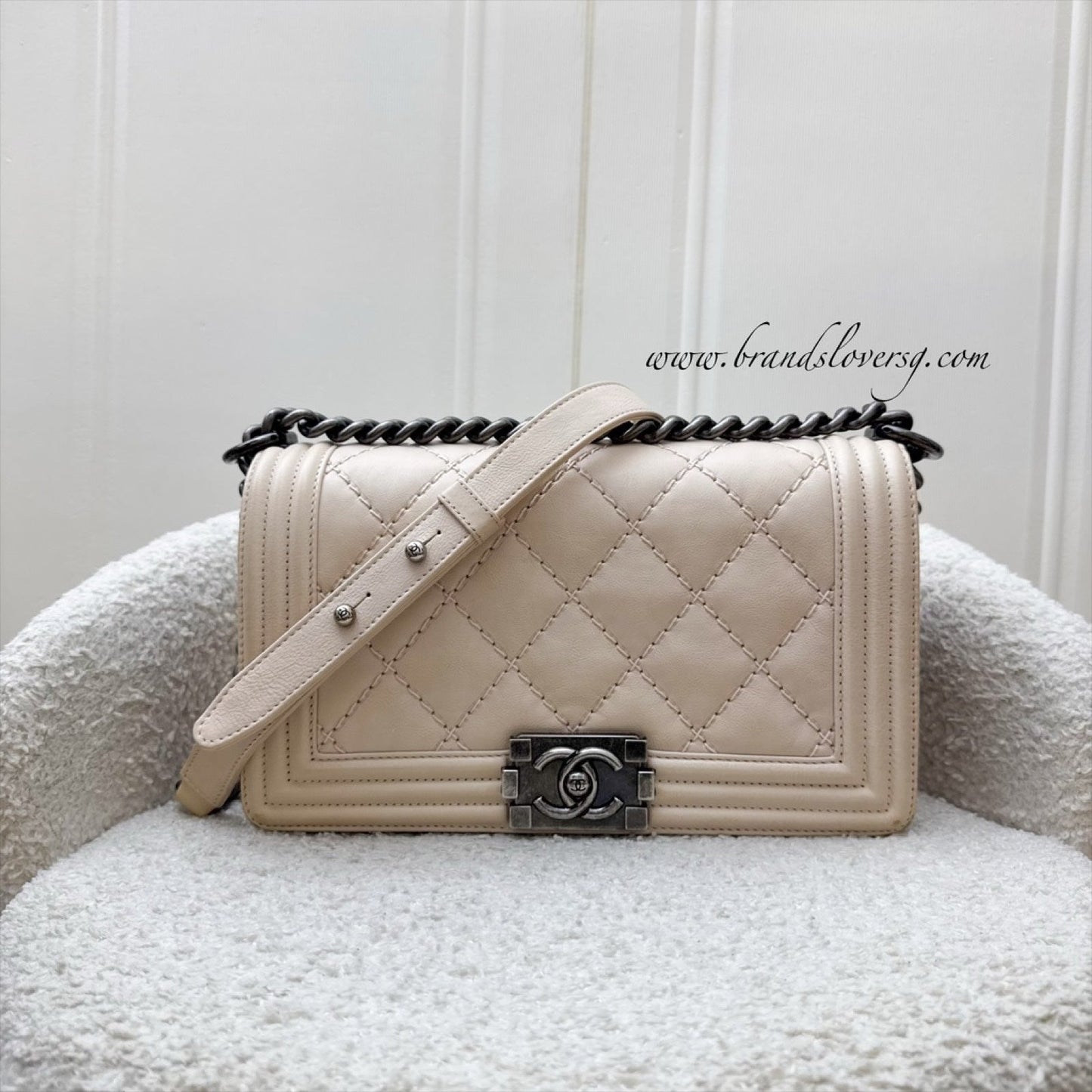 GLM-Medium 25cm Boy Flap in Nude Pink Calfskin and RHW