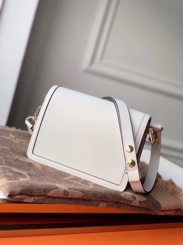 LOV2 Bags - Luxurious Bags  1154